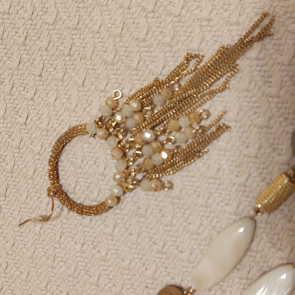 Jules B Beaded Necklace and bracelet bundle with earrings - Picture 5 of 10